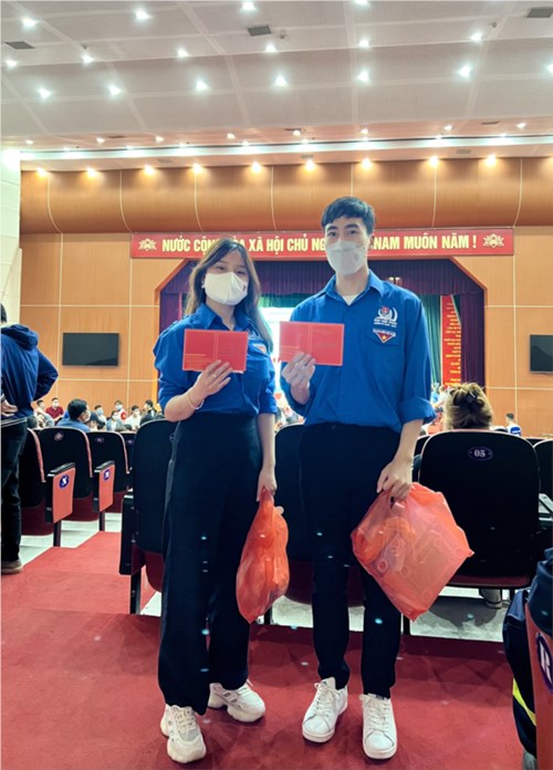 Chi Đoàn trường Tiểu học Kim Sơn tham gia hiến máu nhân đạo